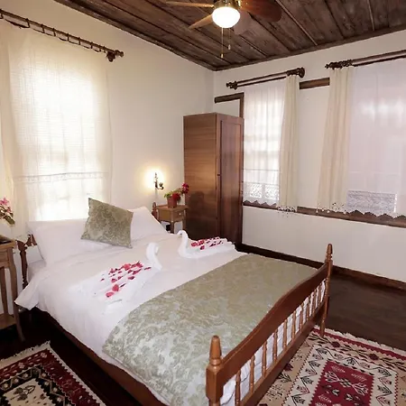 Kadilar Pasazade Konagi فندق مبيت وإفطار